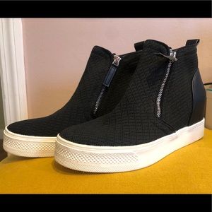 Steve Madden Loxley wedge bootie sneaker